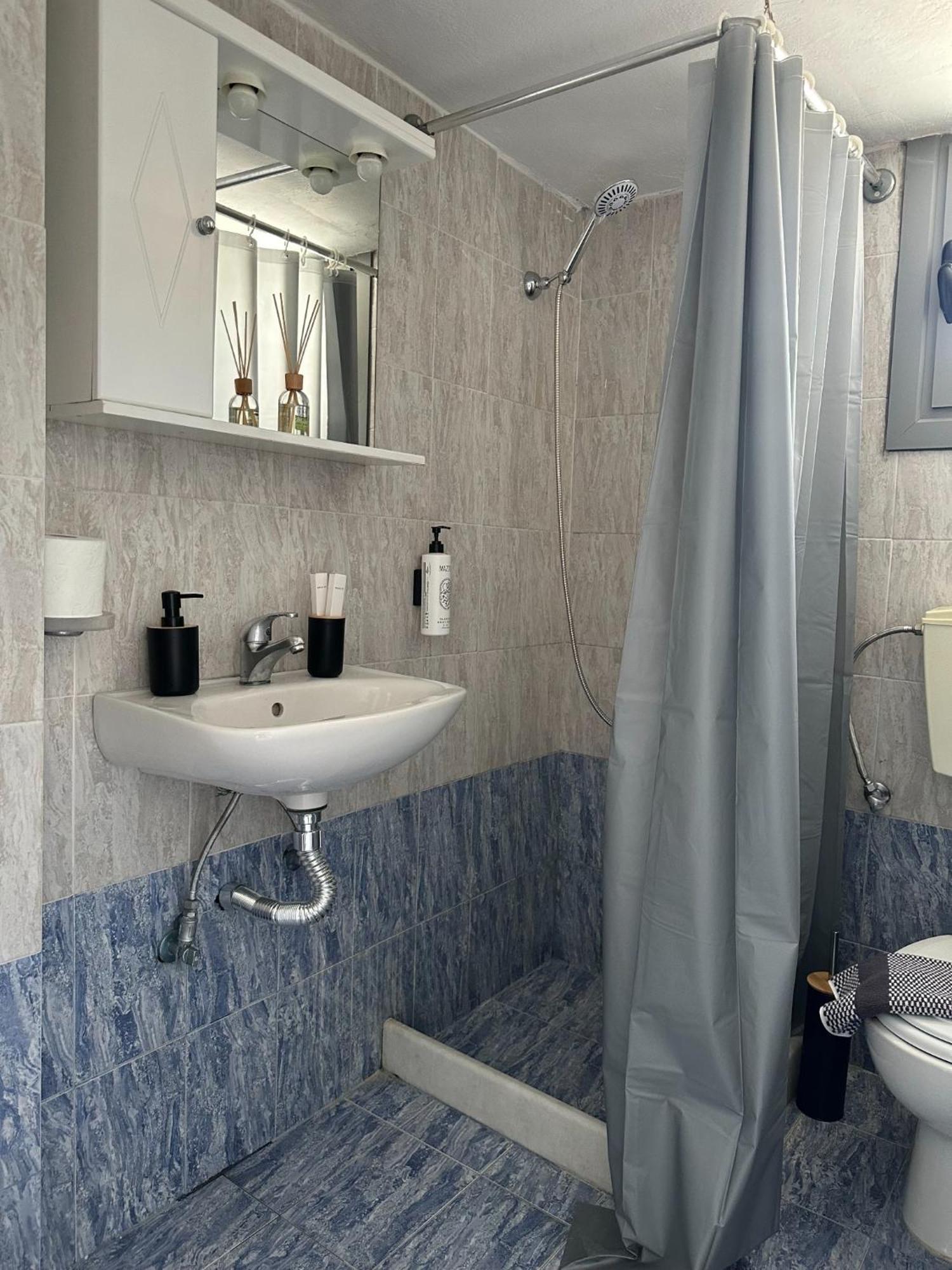 Nicole Rooms Santorini Vóthon 外观 照片
