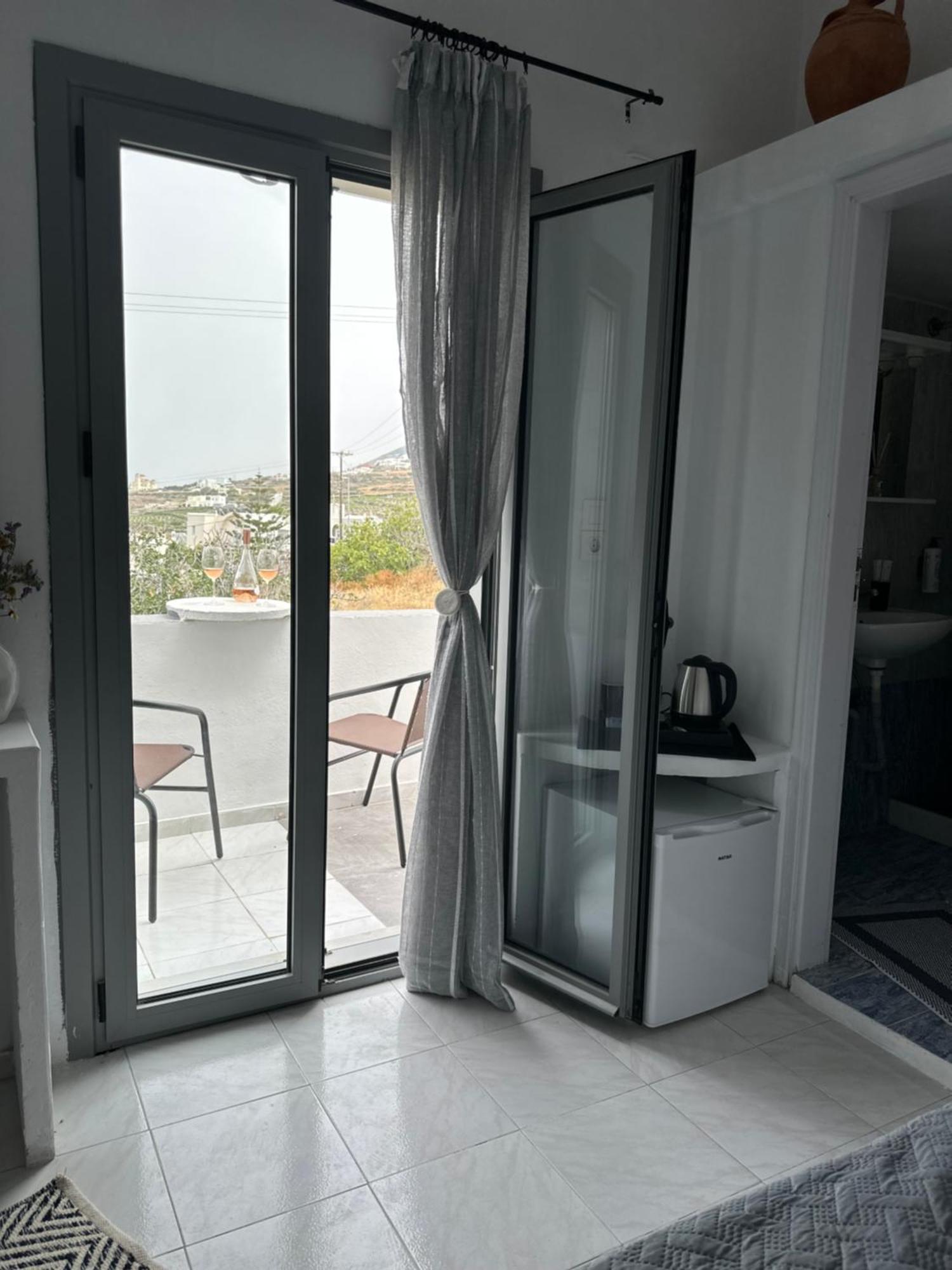 Nicole Rooms Santorini Vóthon 外观 照片