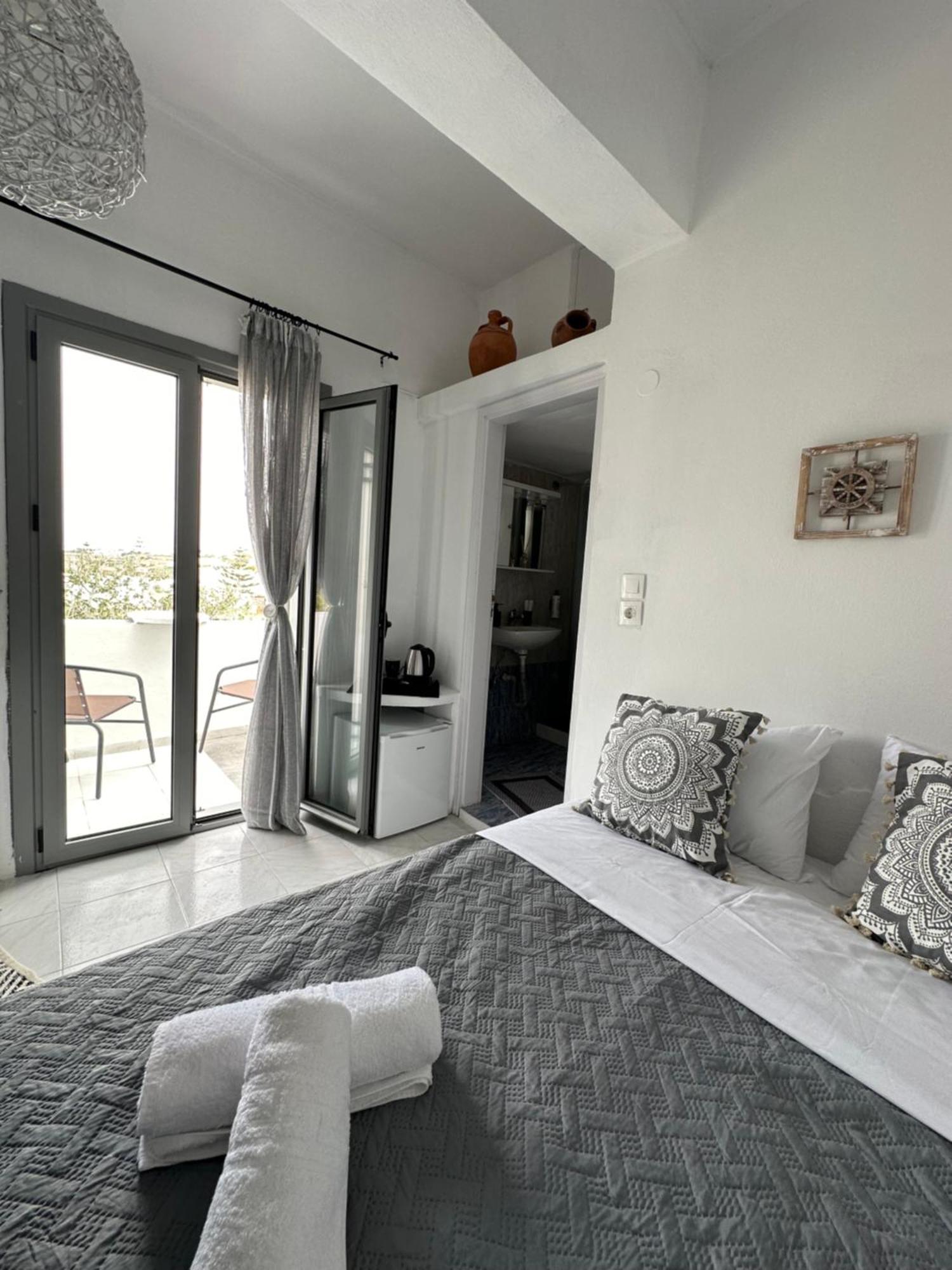 Nicole Rooms Santorini Vóthon 外观 照片